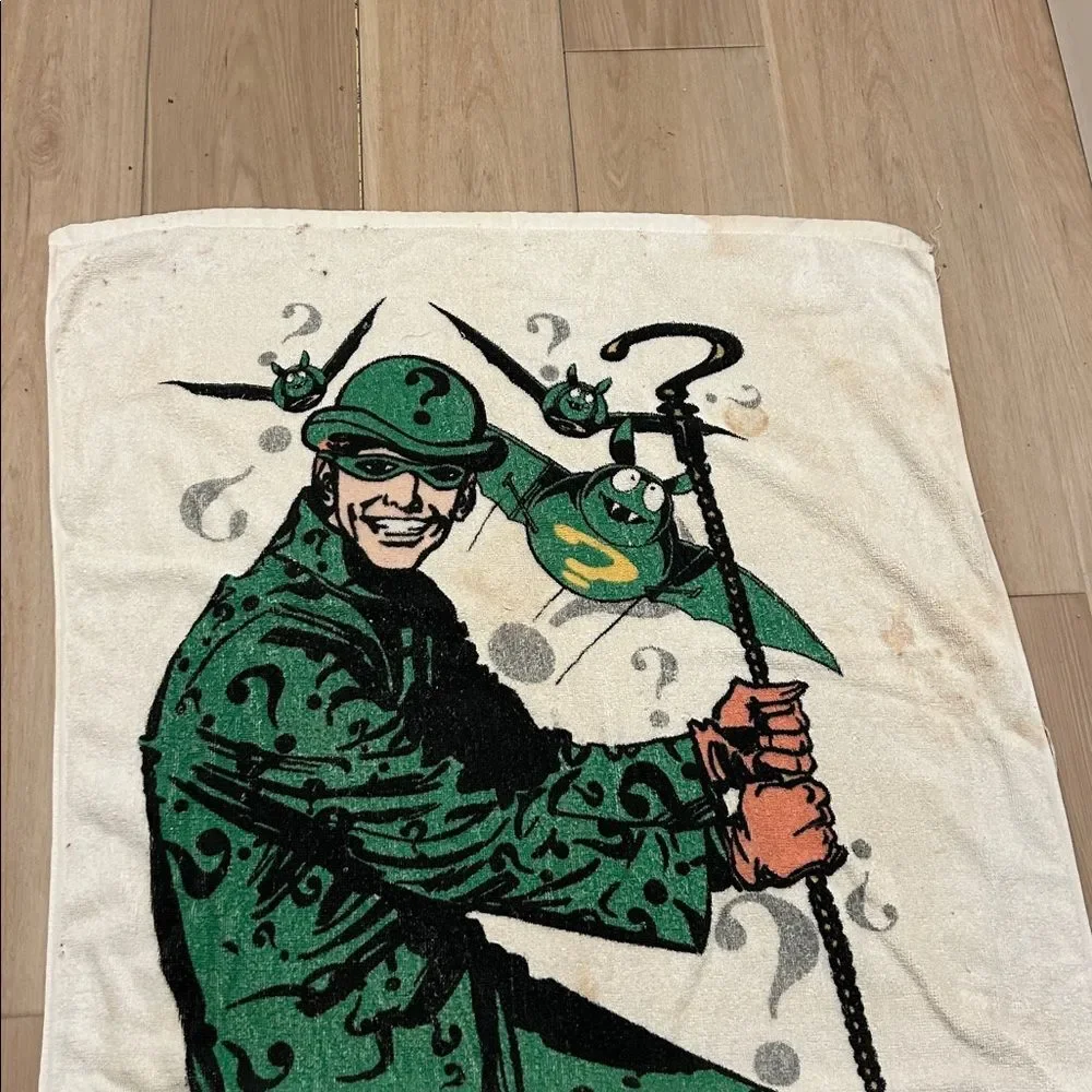 DC Comics The Riddler Jim Carrey Beach Towel  Stains Discoloration